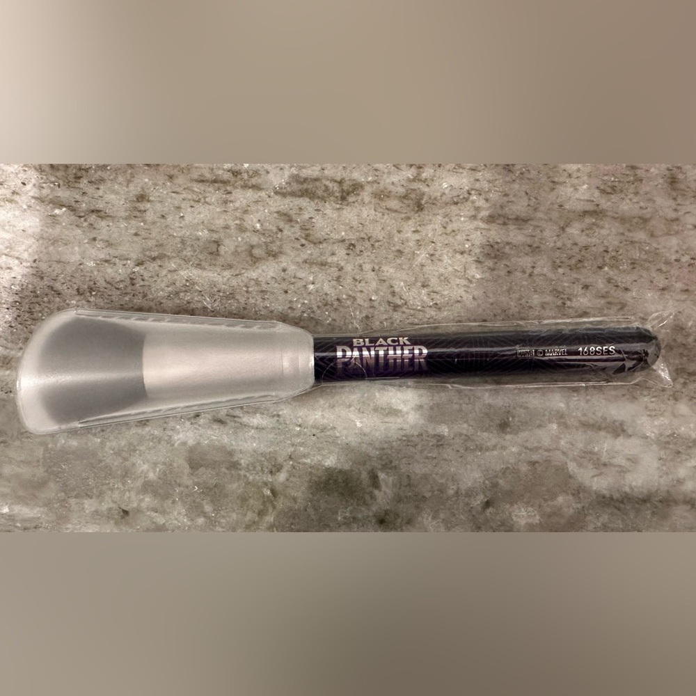 MAC Marvel Studios Black Panther 168SES Face Brush